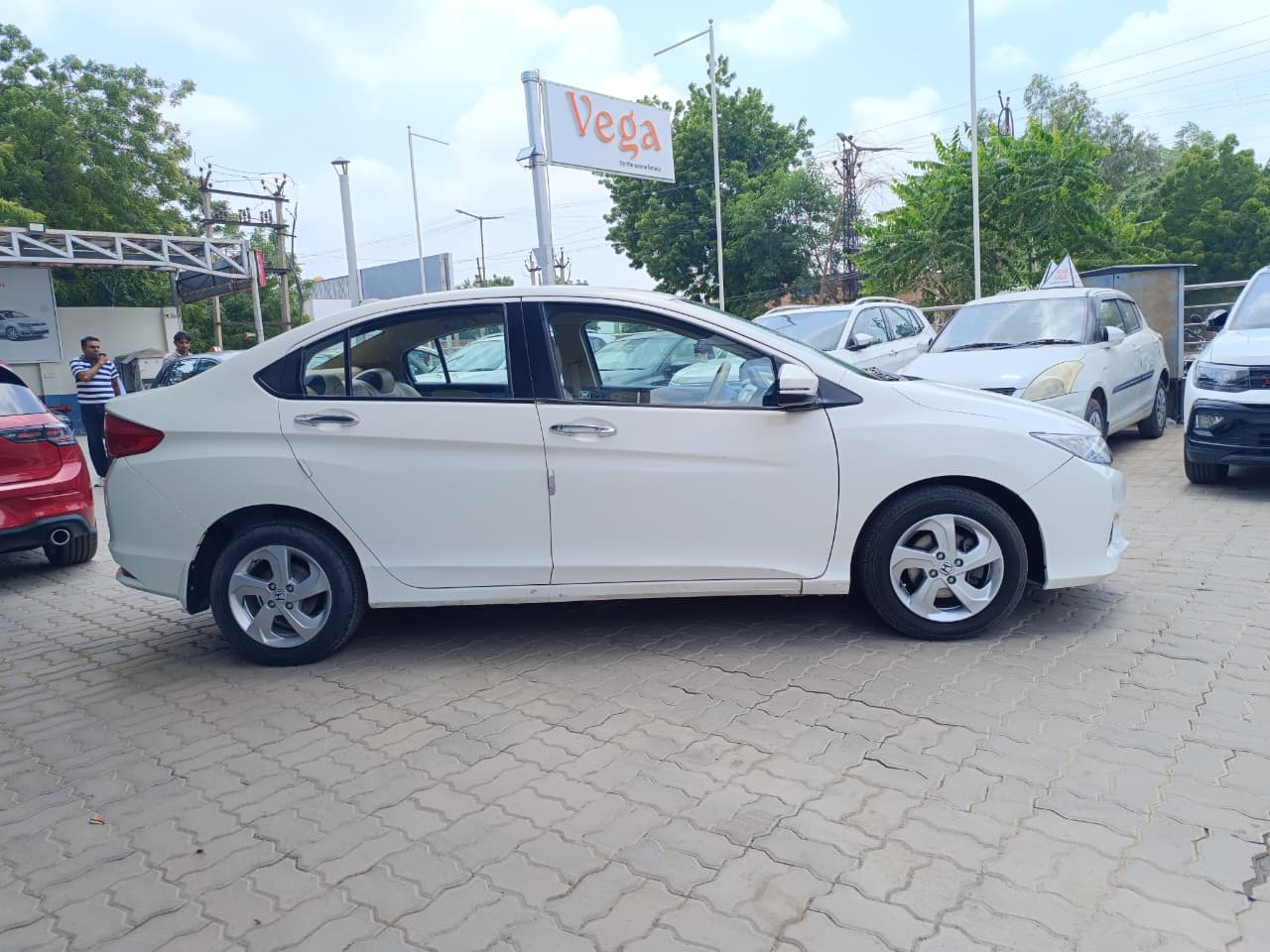 Honda City(2014-2017) V Petrol